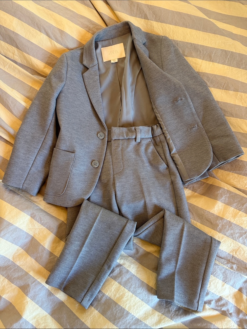 Zara childs Two-Piece Gray Textured Blazer & Trousers